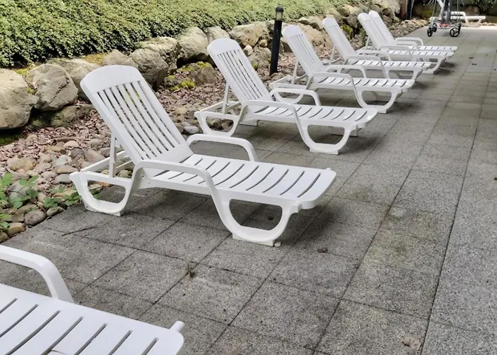 Chez Swan Et Yuliya Mooslargue